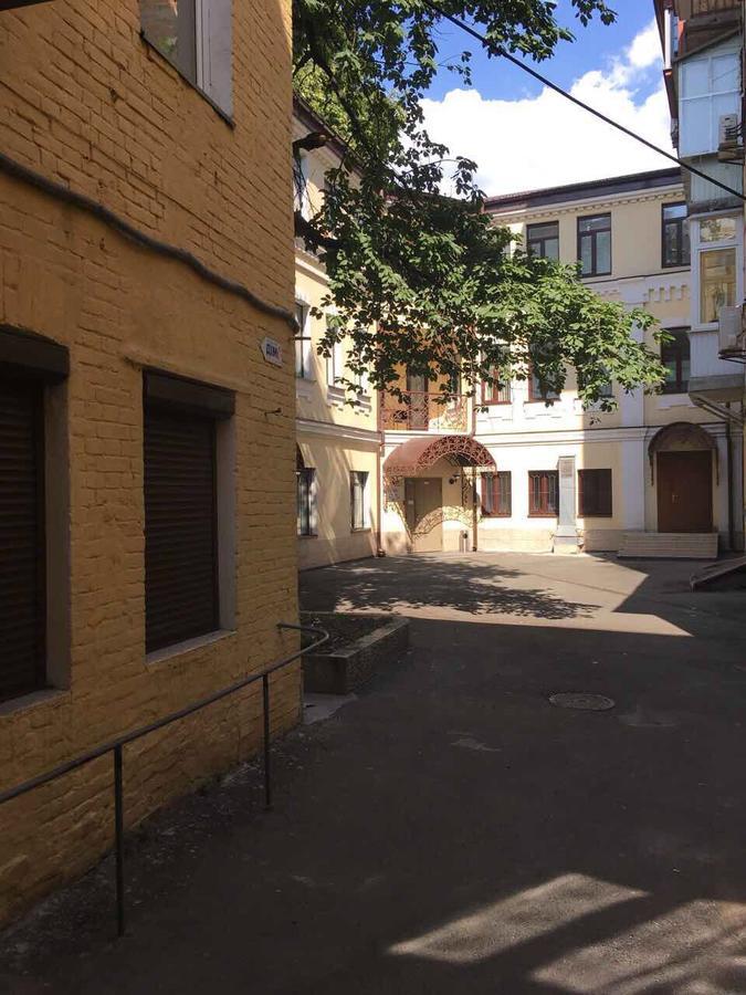Apartment In The Heart Of Kiev Екстер'єр фото